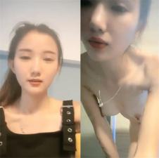 姐姐直播洗澡前自慰高潮,湿身诱惑赚外快福利!